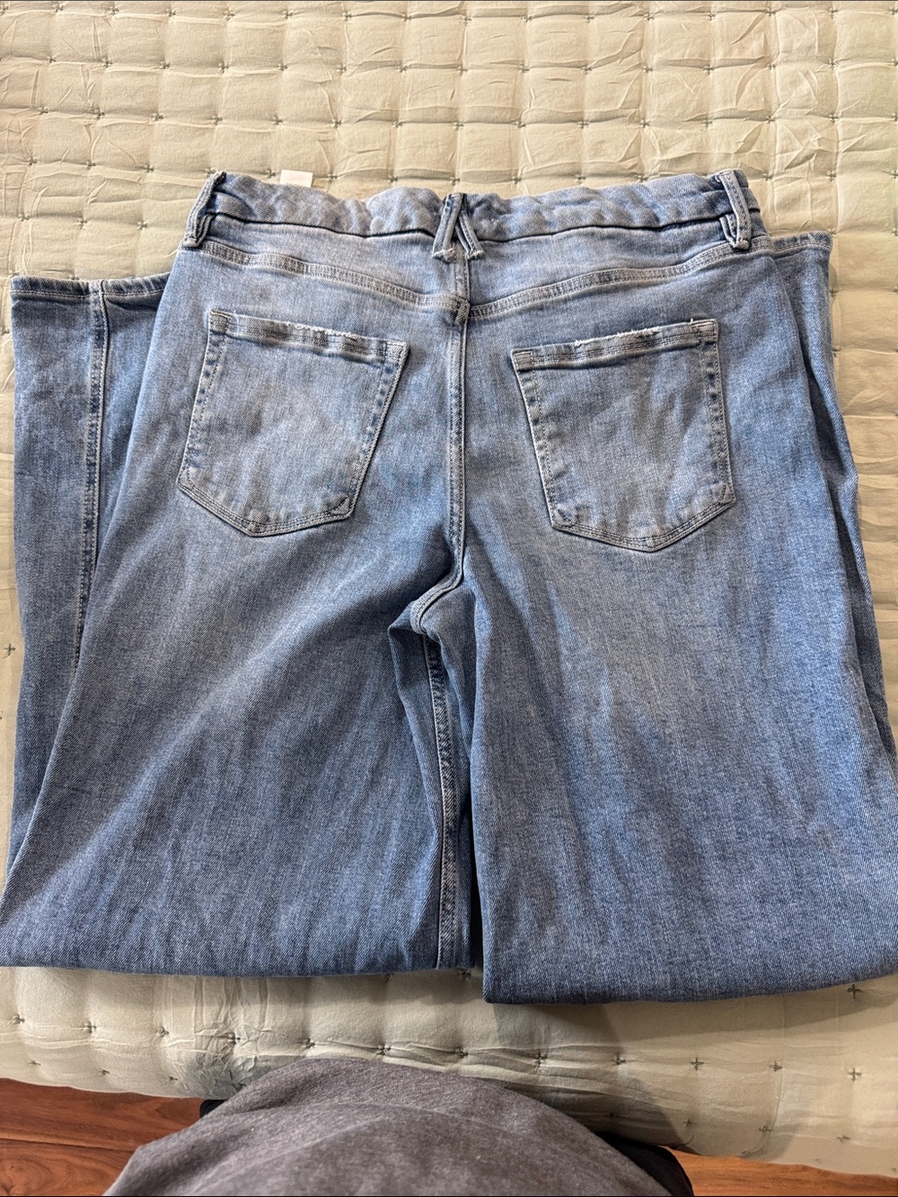 Good American Light Blue Wide Leg Flare Jeans - Picture 3 of 3